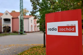 Pluralizm w likwidacji mimo zapowiedzi. Radio Zachód antyliderem 2025 roku!